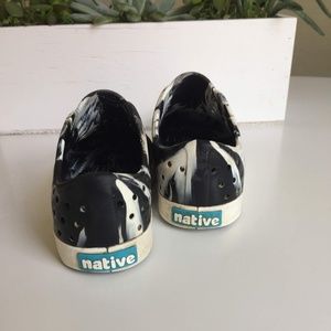 Native Jefferson marbled slip-ons, size 12